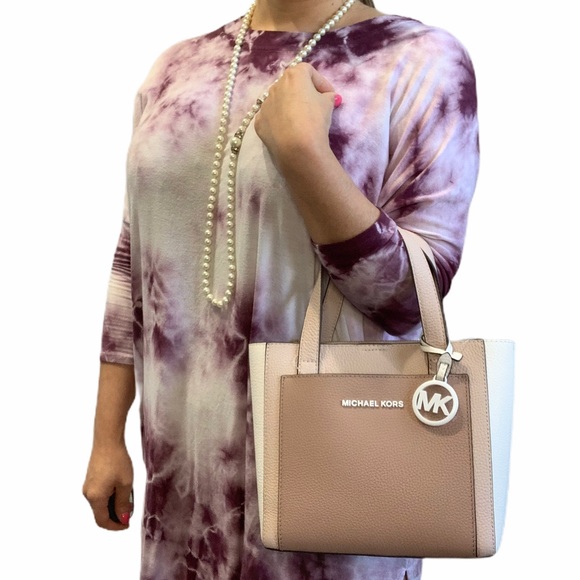 Michael Kors Pink Crossbody Gemma - Picture 7 of 13